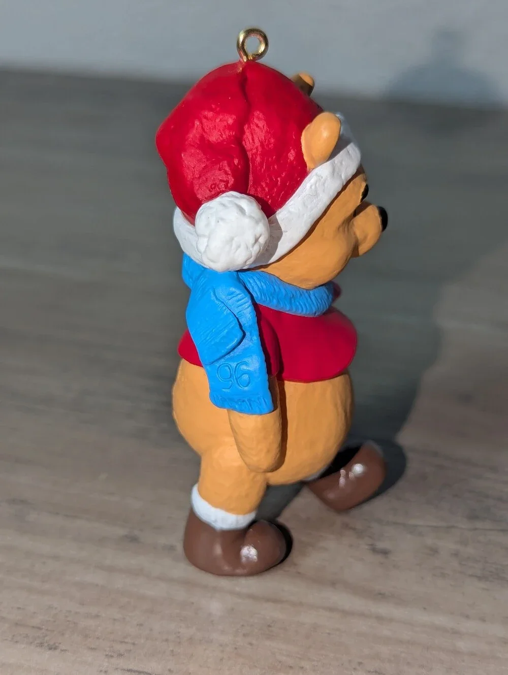 Hallmark 1996 Disney Winnie the Pooh and piglet ornament Xmas decor